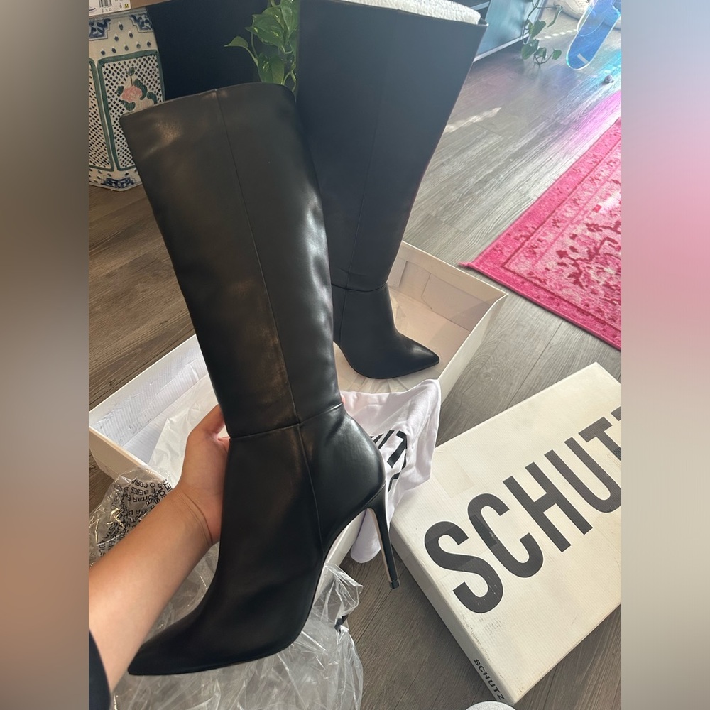 Schutz black boot